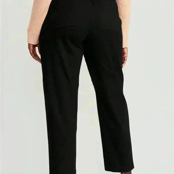 NWOT Women's Old Navy Black Straight Leg High Rise Pants Size Medium - Picture 2 of 7